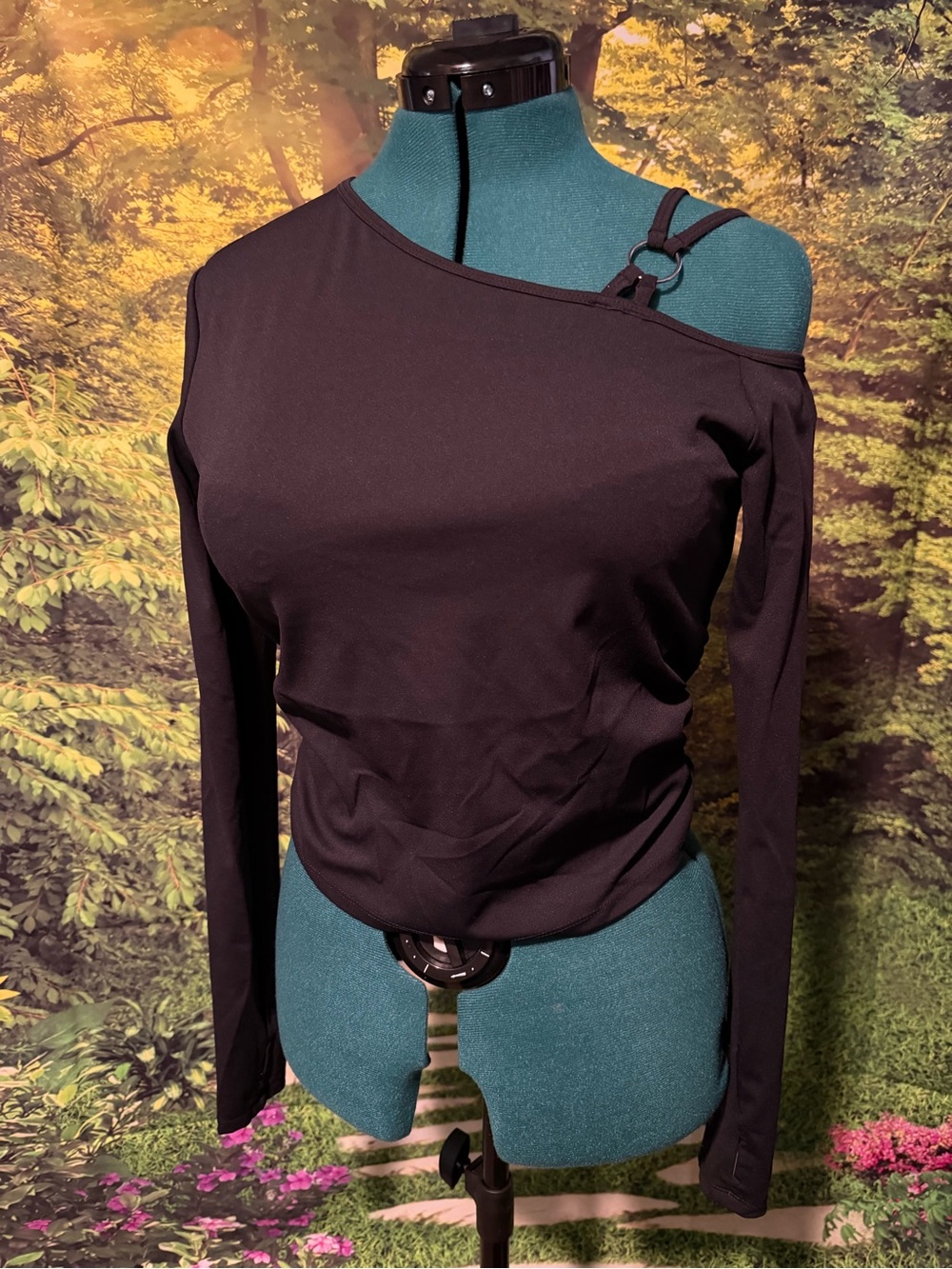 HALARA Black One-Shoulder Ring-Detail Long Sleeve Top - Picture 2 of 2
